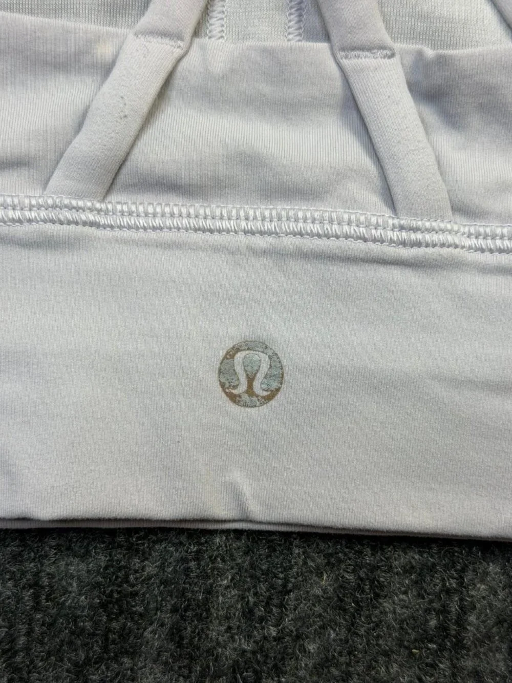 Lululemon Pale Purple Cross Back Sports Bra Size 8 Low Impact Yoga Athletic
